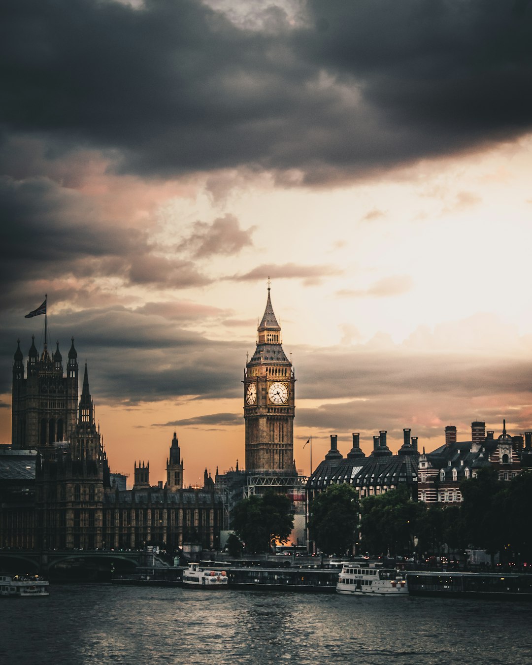 One New London Story Like This, Every Single Week