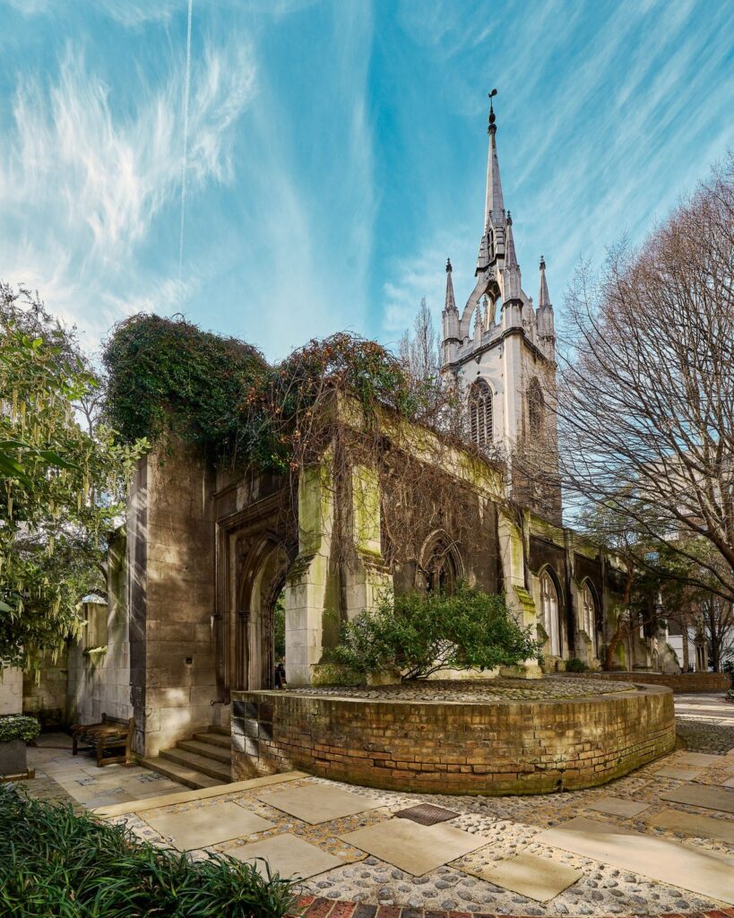 The garden inside the ruins of St Dunstan-in-the-East