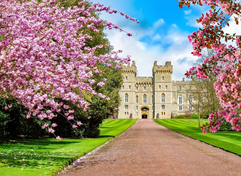 Windsor Castle at the top of the Long Walk